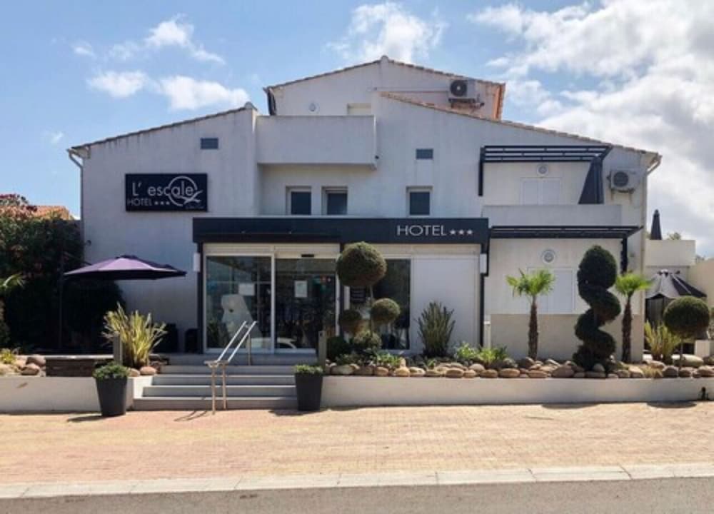 HOTEL L'ESCALE COTE PORT 5/42