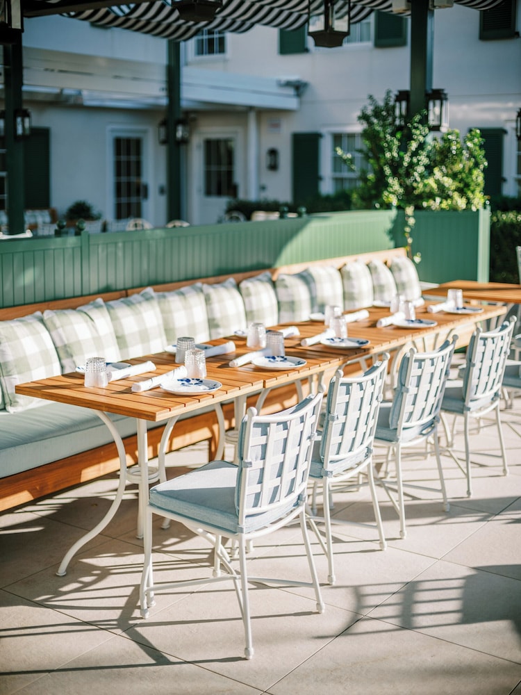 Canoe Place Inn & Cottages 35/50