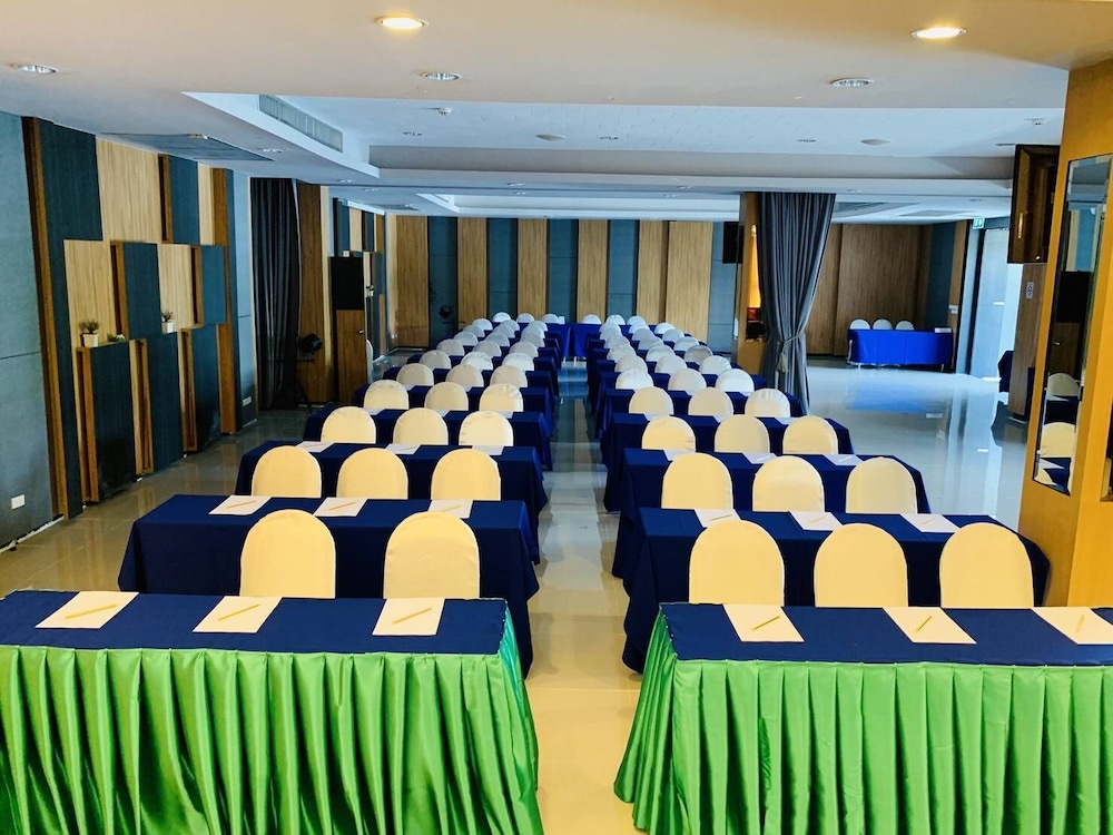 Mantra Varee Hotel 39/47