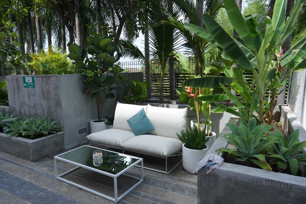 Silathip Huahin Serviced Apartment & Hotel 67/72