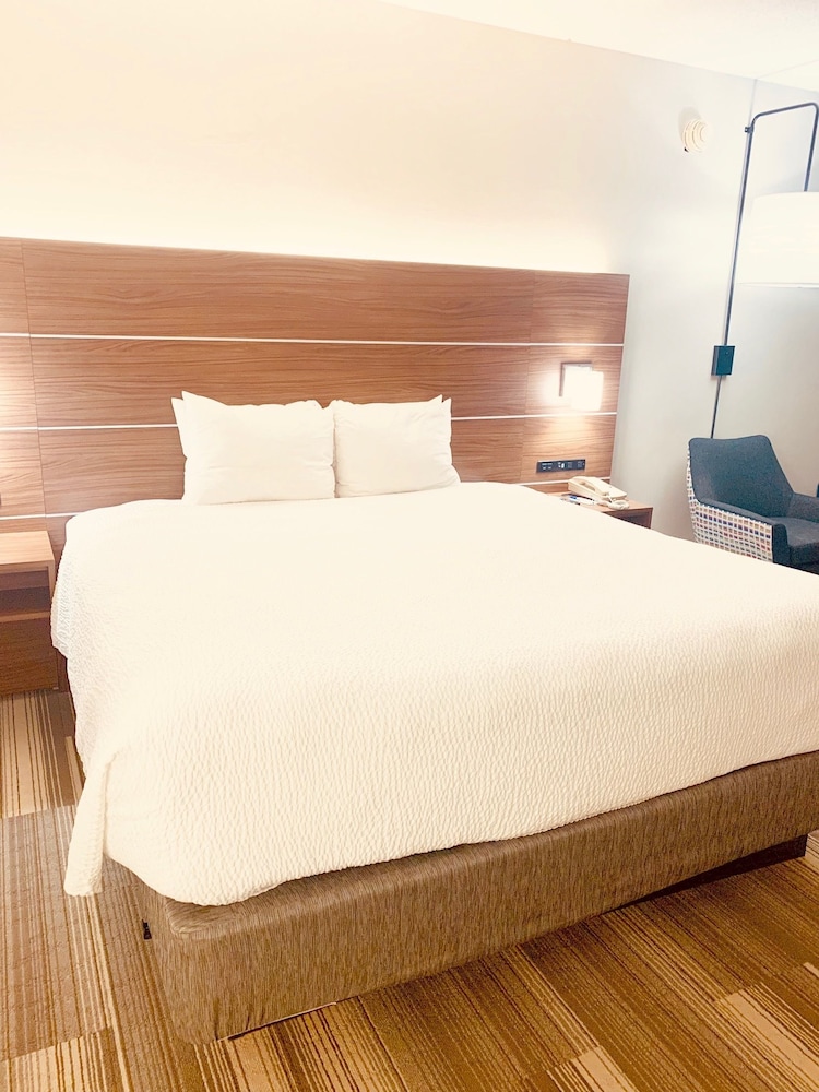 Holiday Inn Express Wilmington North Brandywine 29/54