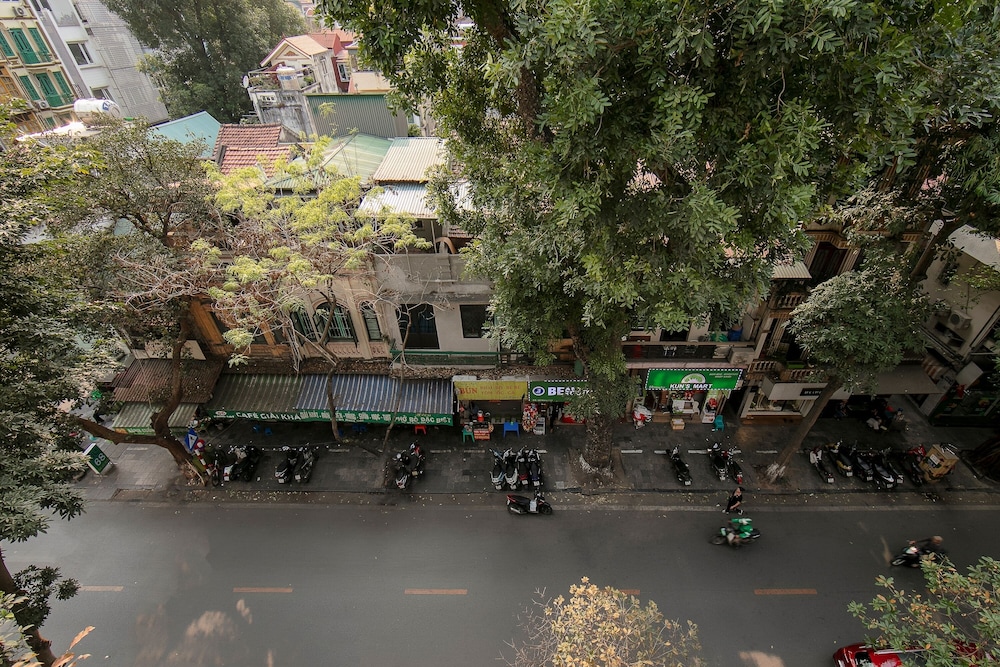 Bonjour Hanoi Hotel 24/27