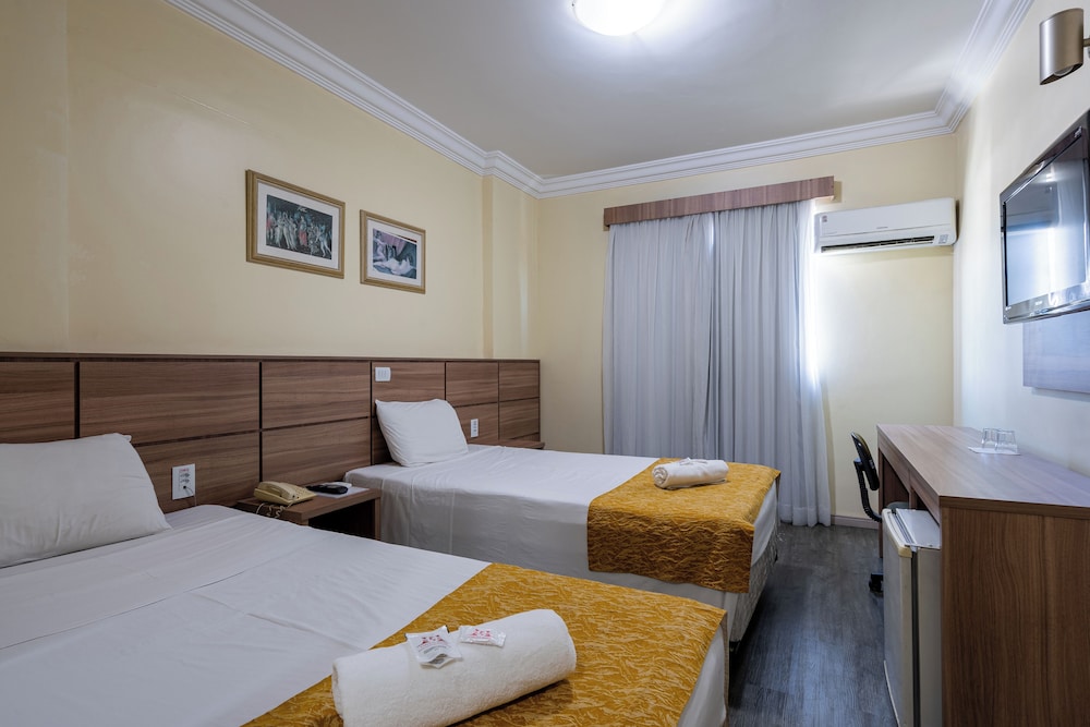 Hotel Carlton Plaza Sao Jose dos Campos 9/50