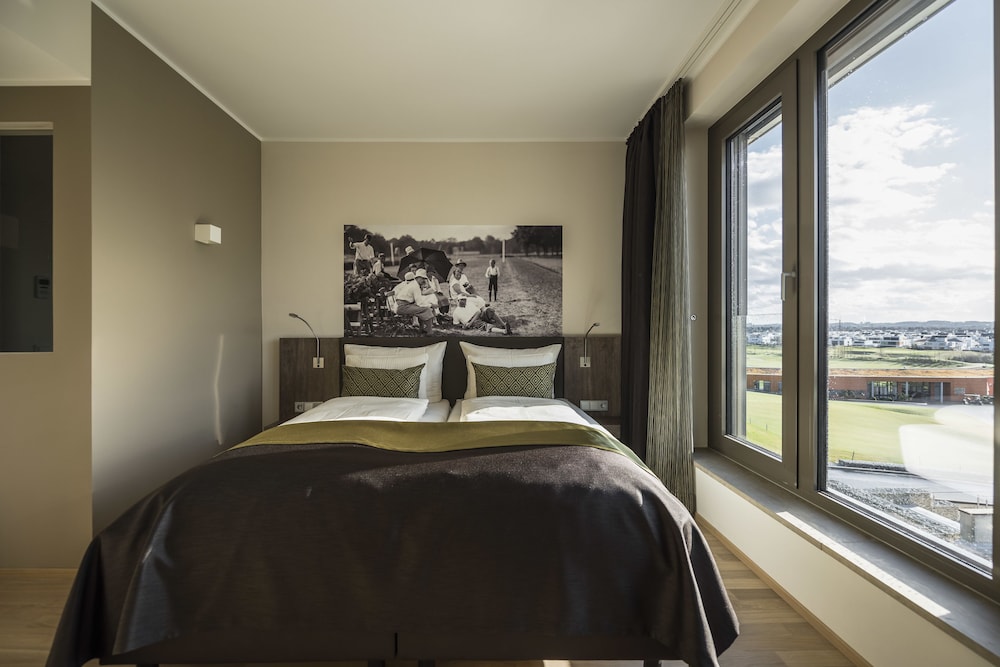 Room at The Green, COLOGNE - KOELN