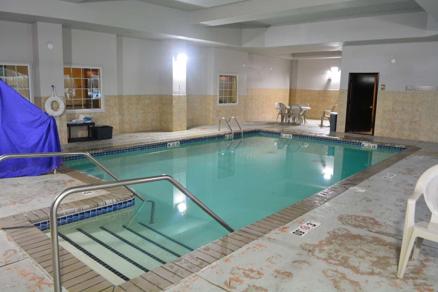 Country Inn & Suites by Radisson, Oklahoma City - Quail Springs, OK 2/7