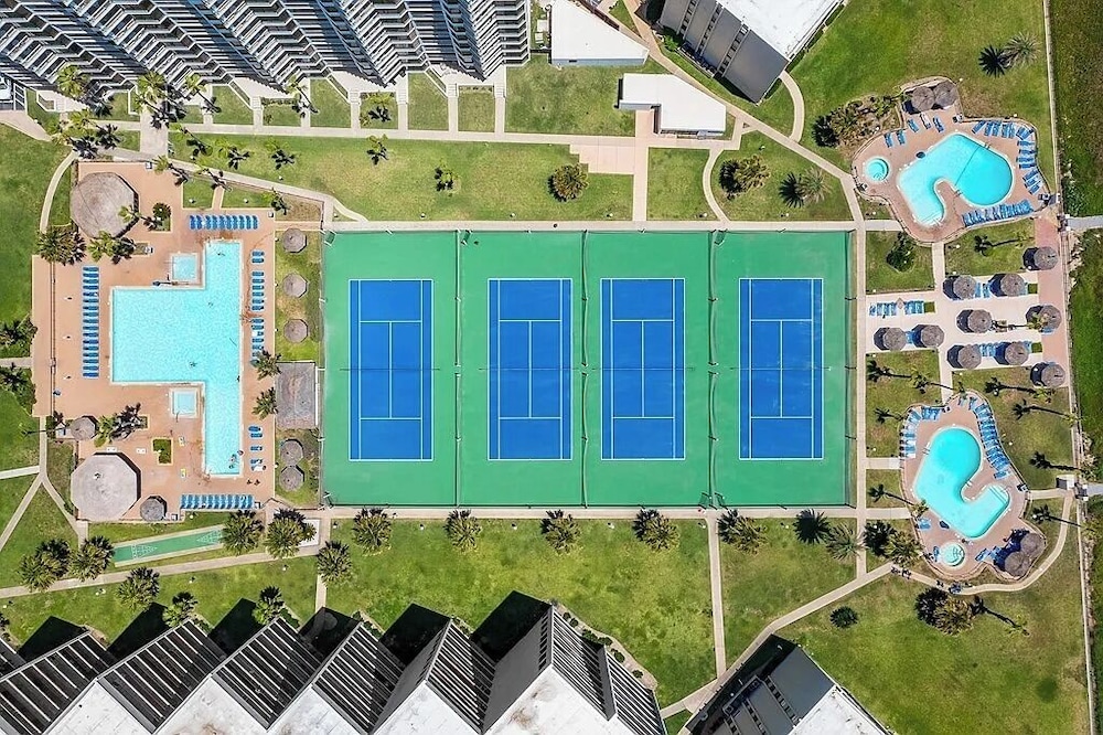 Royale Beach and Tennis Club, a VRI resort 3/49