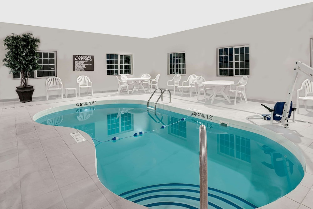 Microtel Inn & Suites By Wyndham Williston 19/36