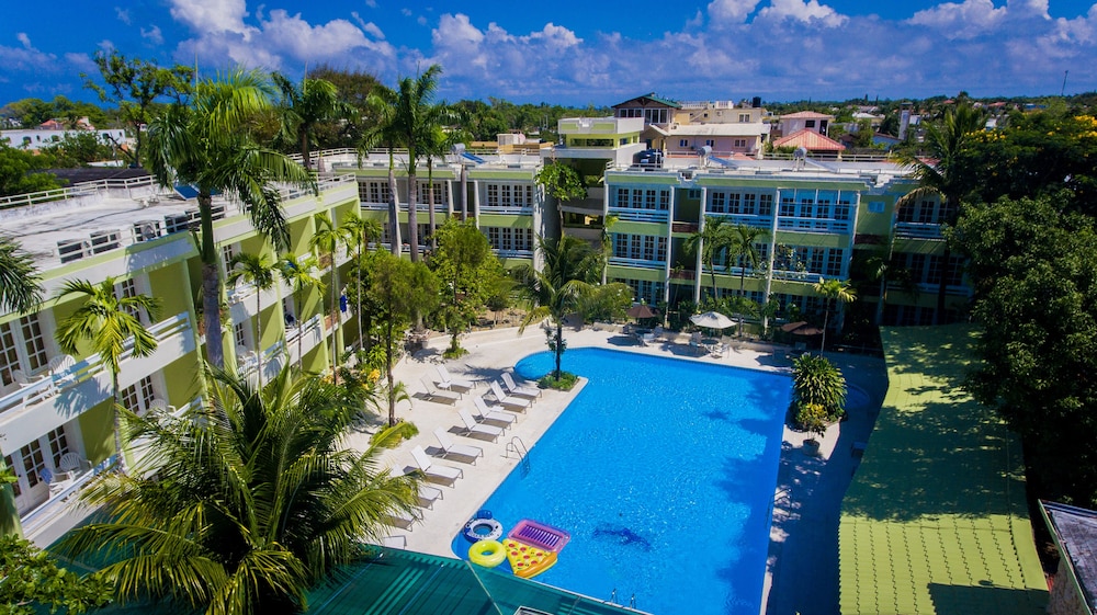 Terra Linda Resort 3/50