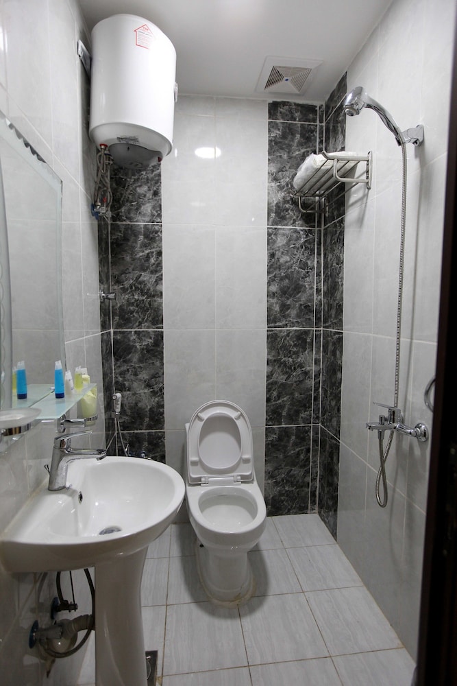 فندق برج العنوان(Enwan Suites Serviced Apartments) 40/47