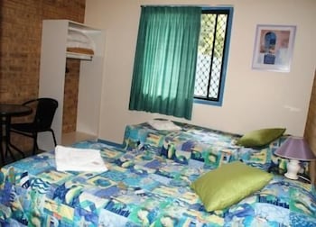 Coolum Budget Accommodation 21/34