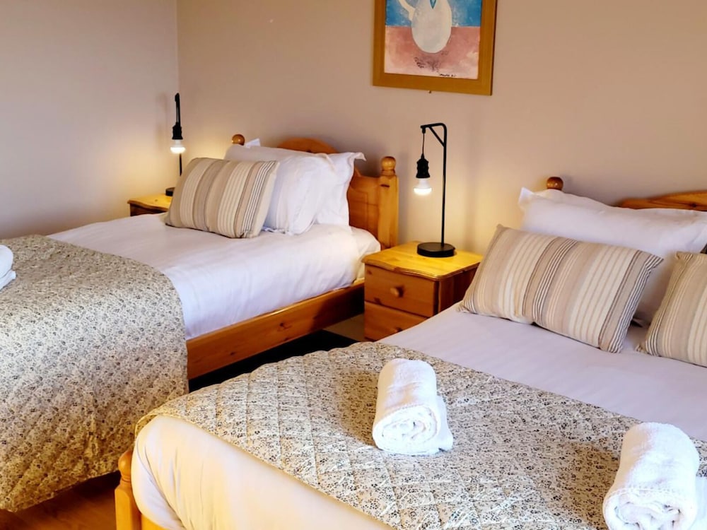 1 Bedroom, Suite, Apartment, 1 Double and 1 Single Bed