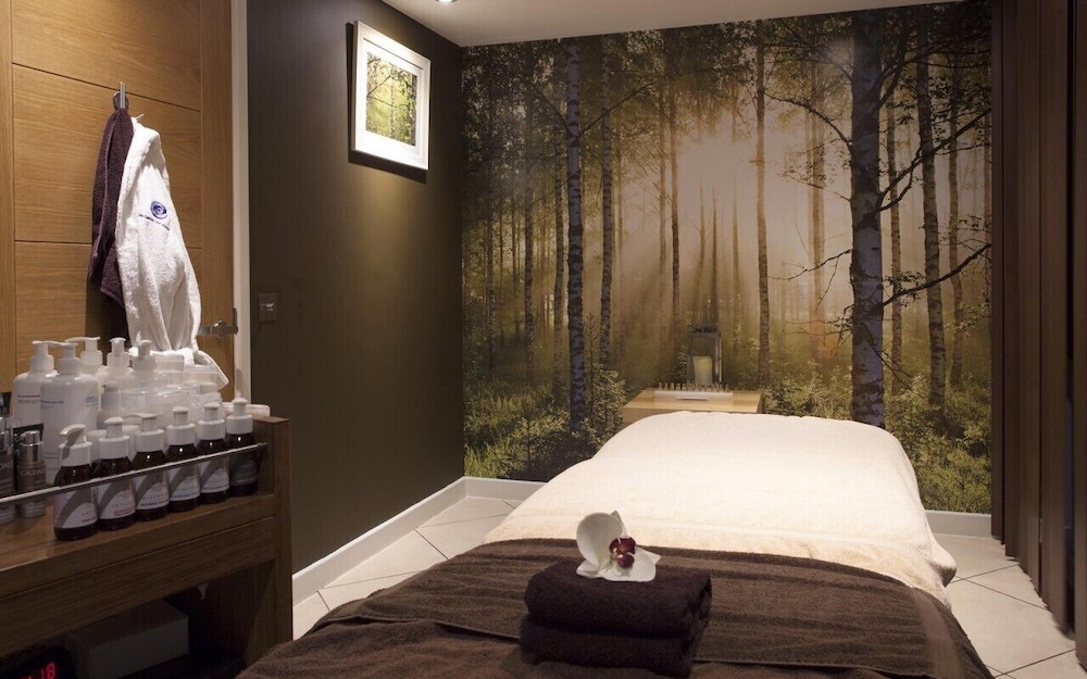 Captains Club Hotel & Spa 33/57
