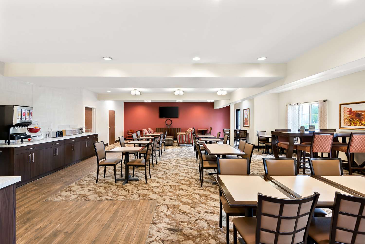 Best Western Palmyra Inn & Suites 24/30