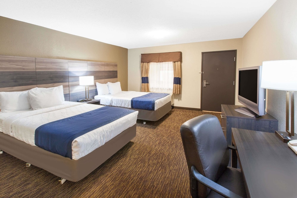 Baymont By Wyndham Downtown Detroit 7/31