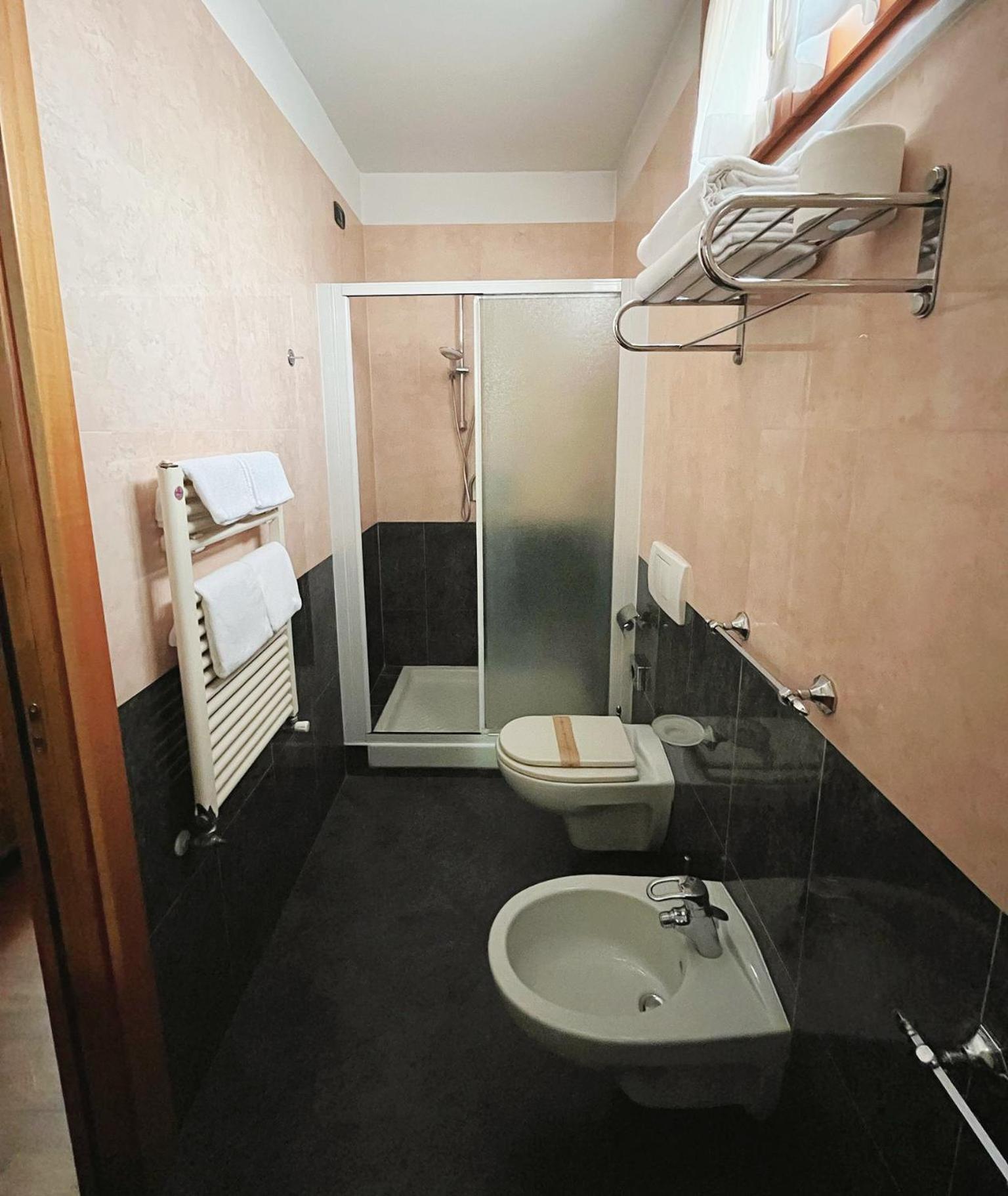 Hotel Valganna Srl Ex Valganna 45/50