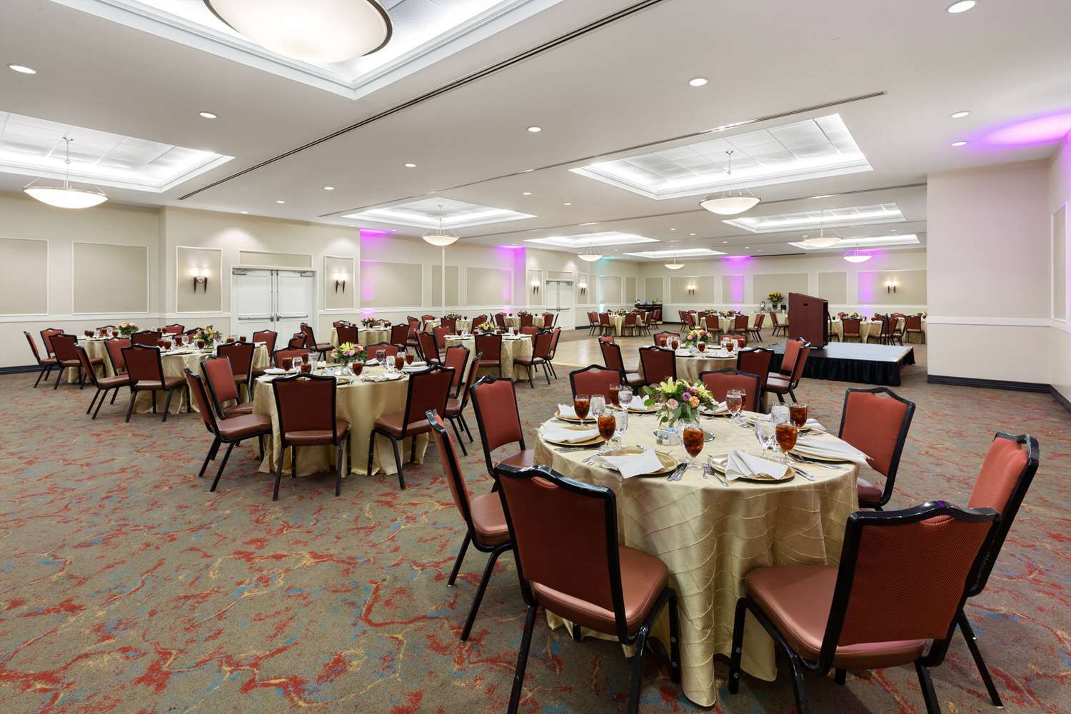 restaurant cafeteria