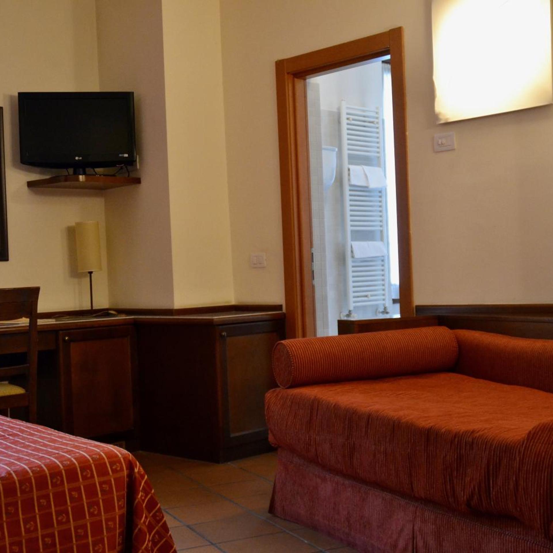Hotel Italia 29/50