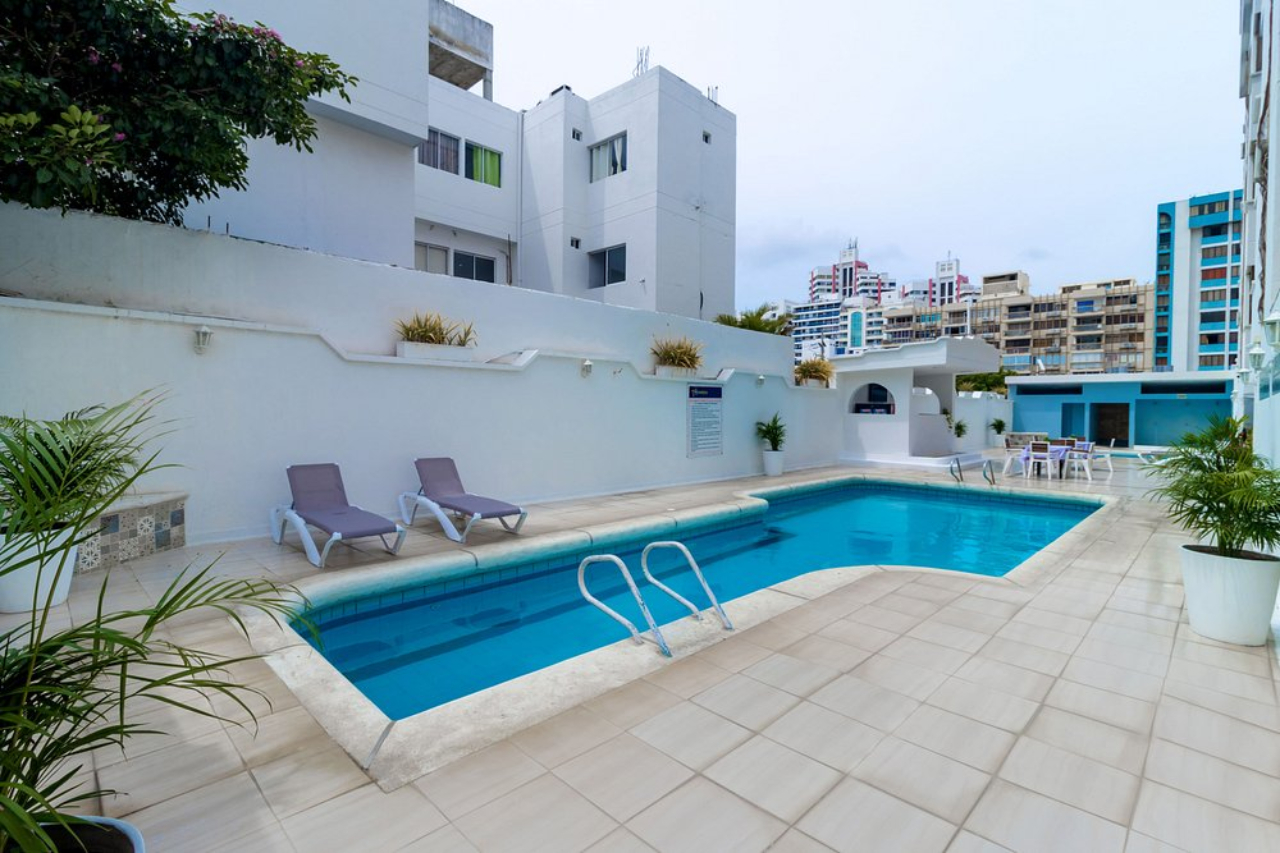 Hotel Axis Inn By GEH Suites 29/30