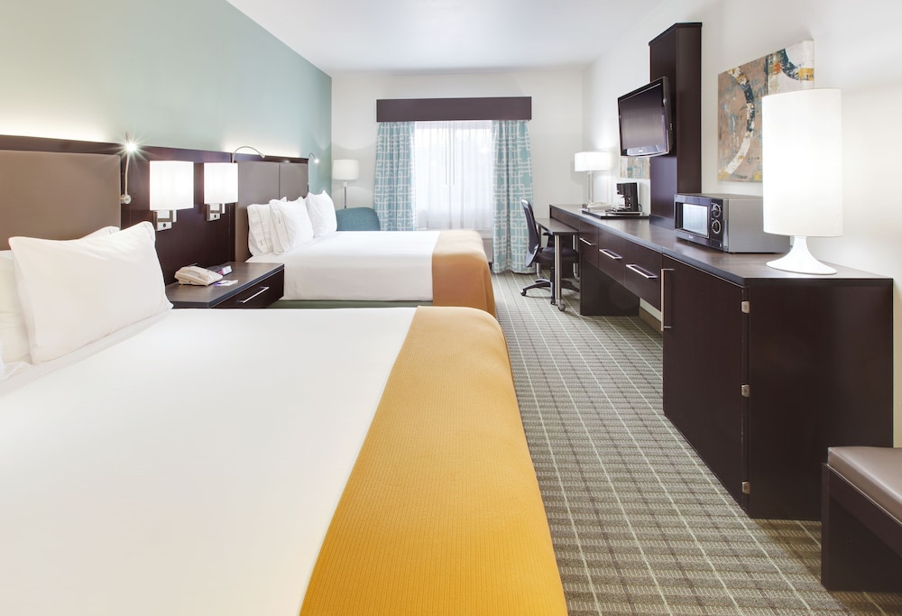 غرفة قياسية بسرير كينج، Holiday Inn Express Monticello 3/3