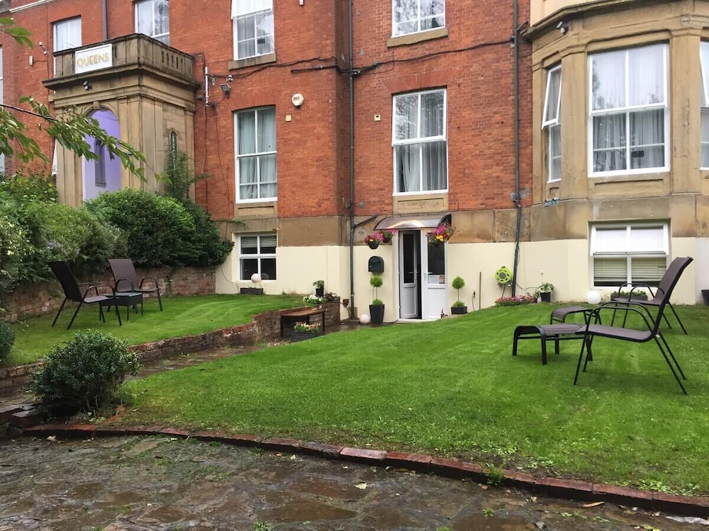 Queen's Guesthouse 37/50