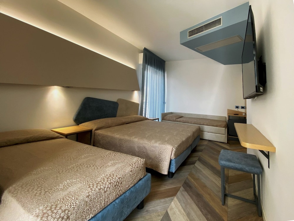 Color Hotel Rimini 35/69