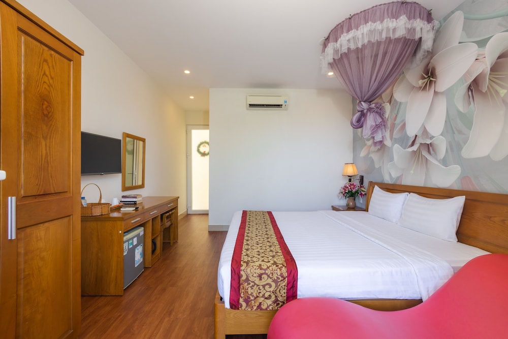 T&T Resort 37/84