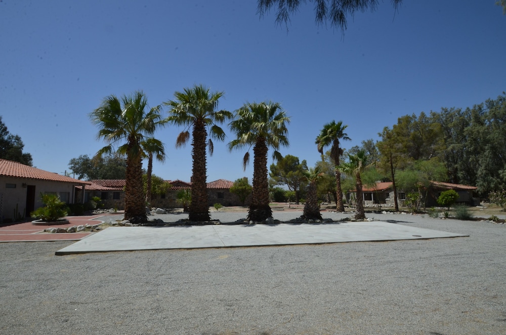 Miracle Springs Resort Spa 65/71