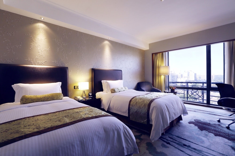 PREMIER, TWIN BEDS