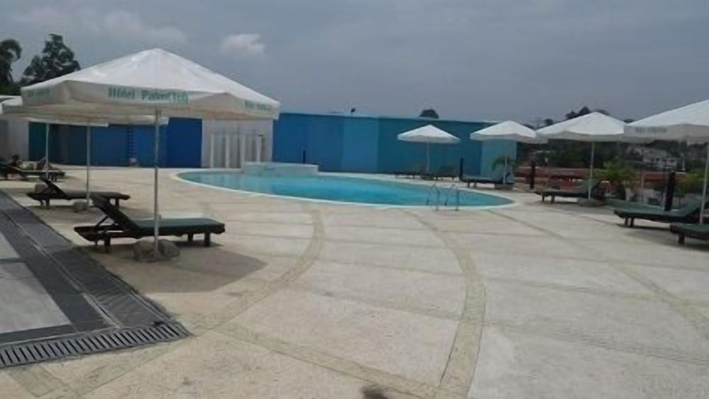 Palm Club 53/57