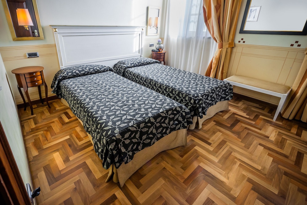 Villa Policreti Hotel 15/50