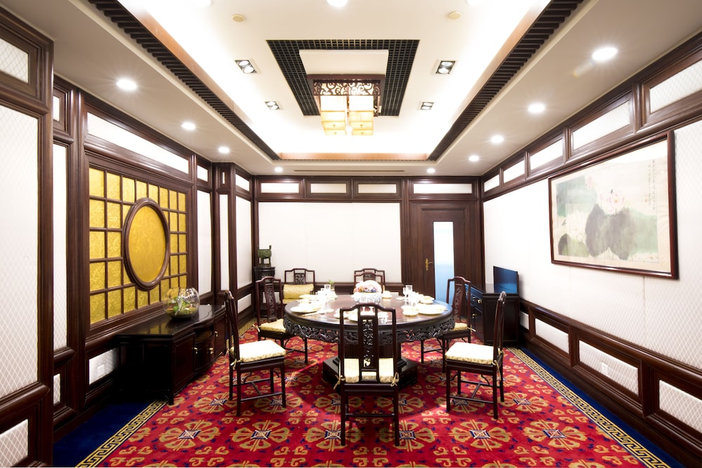 Jin Jiang Pine City Hotel 45/50