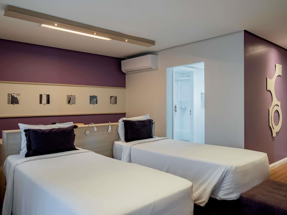 Standard, Twin Beds