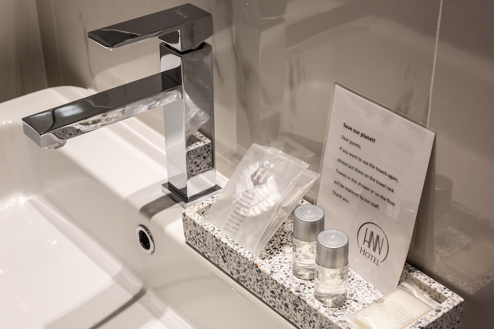 Hnn Luxury Suites photo4