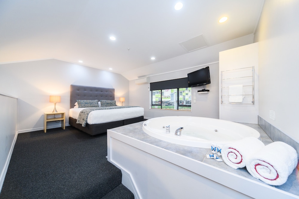 Aubyn Court Spa Motel 23/41