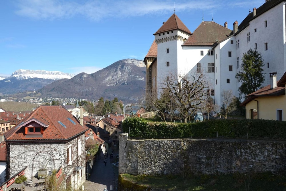 Hotel du Chateau Annecy 37/44