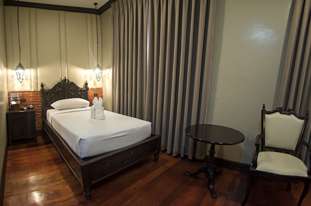 Vigan Plaza Hotel 34/71