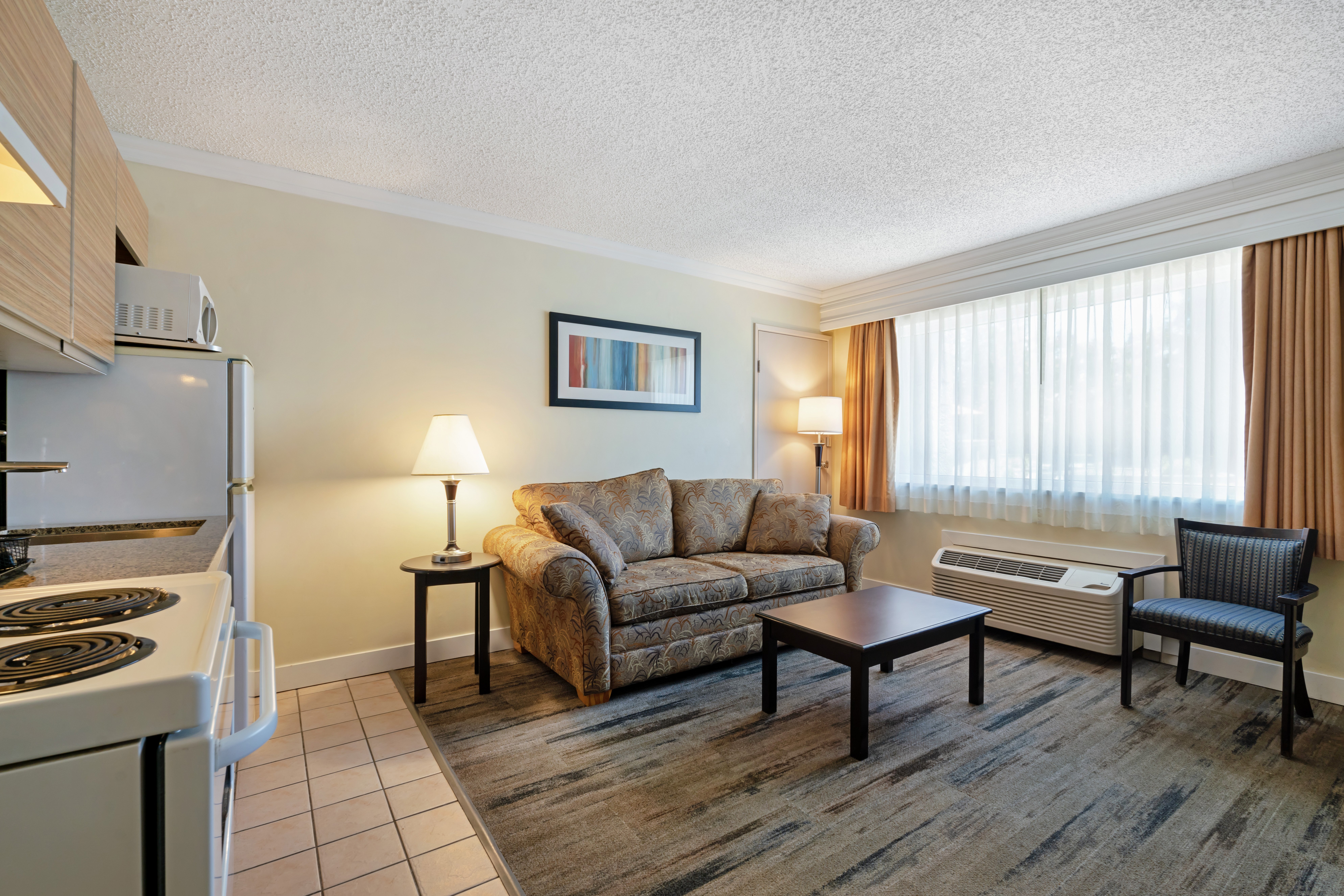 Best Western Plus Burnaby Hotel 49/76