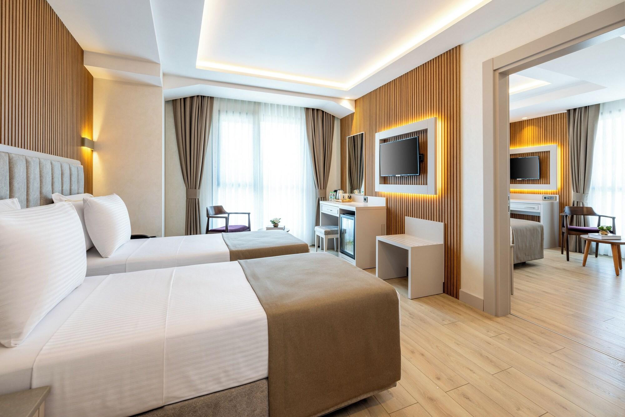 2 Bedrooms, Connecting, Family