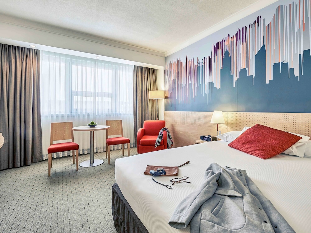 Mercure Perth 27/72