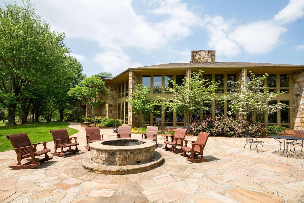 The Ridges Resort And Marina 2/66