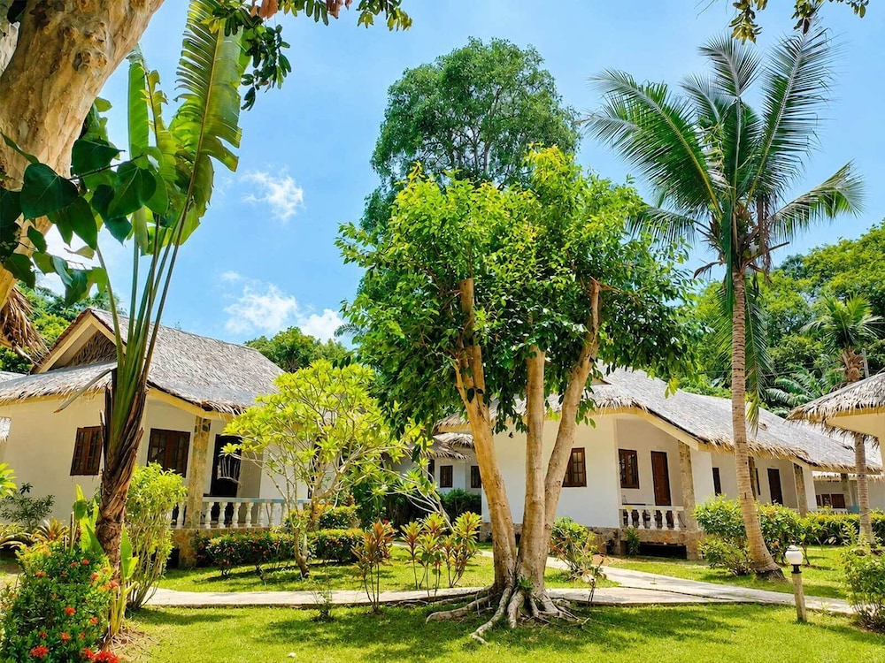 Phuwadee Resort And Spa 33/48