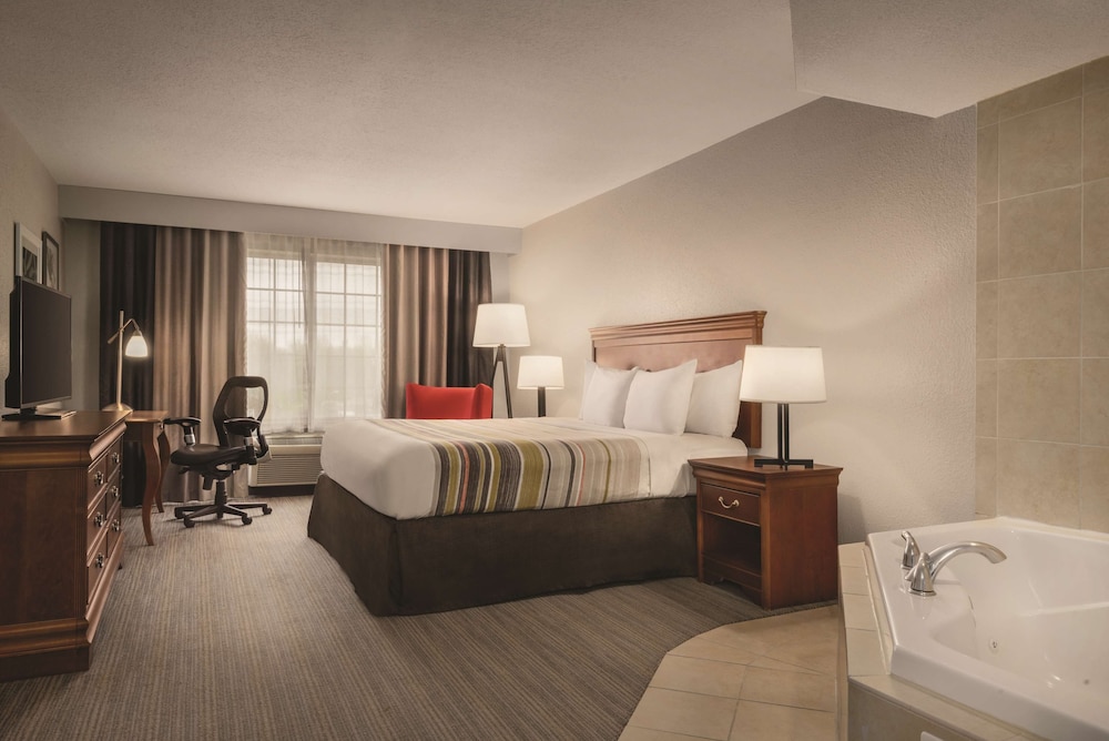 Country Inn Suites By Radisson Valparaiso In 7/28
