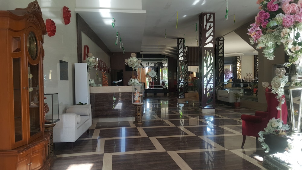 THE BELAGRI HOTEL AND CONVENTION 3/62