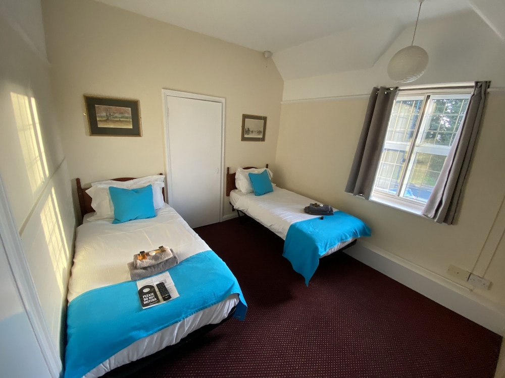 BASIC, TWIN BEDS