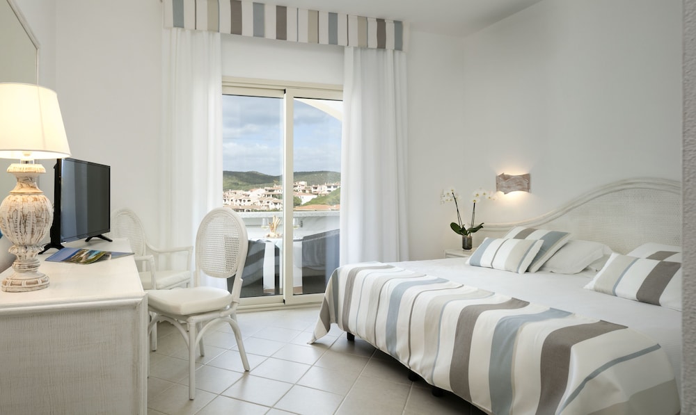 Gabbiano Azzurro Hotel & Suites 24/74