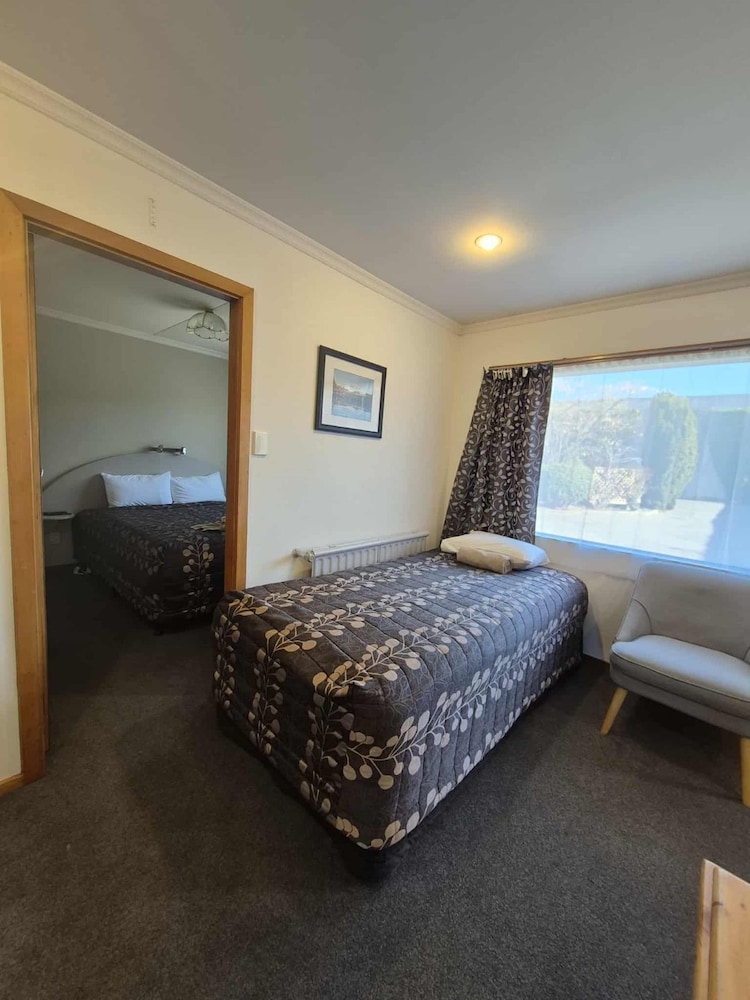 Alexandra Motor Lodge 19/70