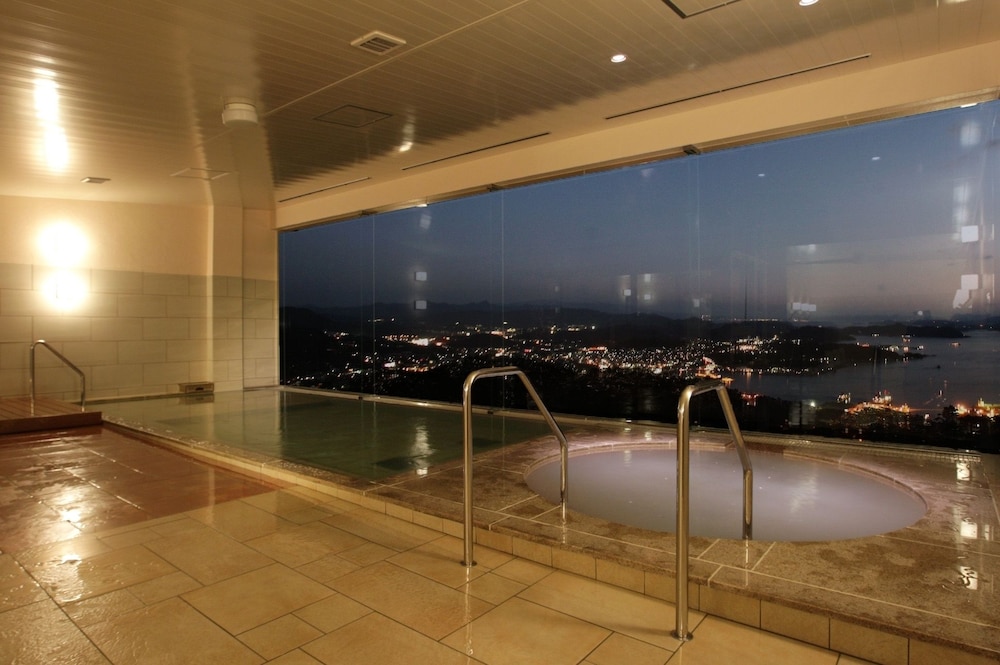 swimming pool spa