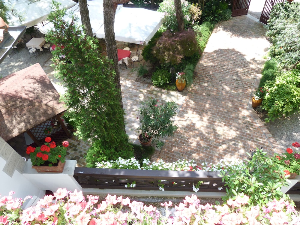 Hotel La Meridiana 3/65