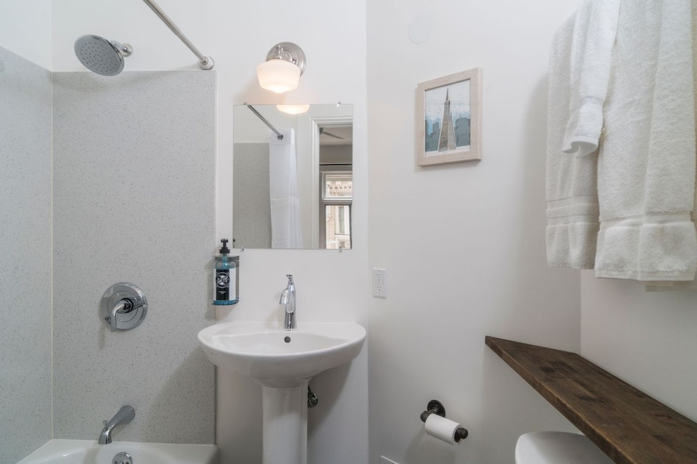 The Bartlett Hotel And Guesthouse 22/22