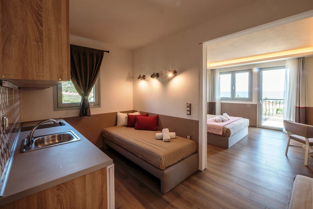 ASTERIS VILLAGE 24/74